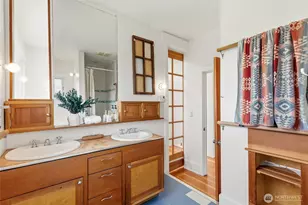 360 Howe St, Seattle, WA 98109 - Photo 24