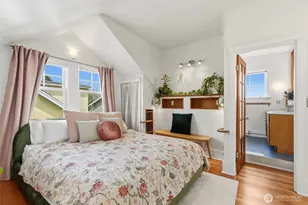 360 Howe St, Seattle, WA 98109 - Photo 20