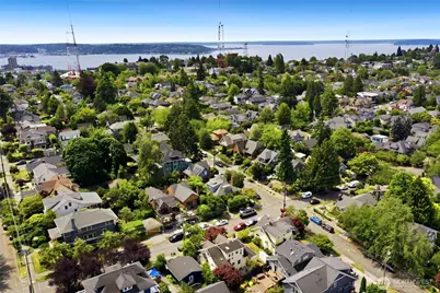 360 Howe Street, Seattle, WA 98109 - Photo 36