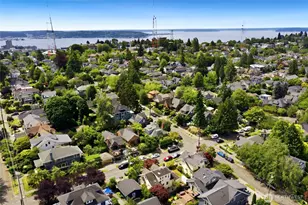 360 Howe St, Seattle, WA 98109 - Photo 36