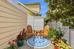 360 Howe St, Seattle, WA 98109 - Photo 30