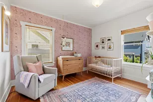 360 Howe St, Seattle, WA 98109 - Photo 16