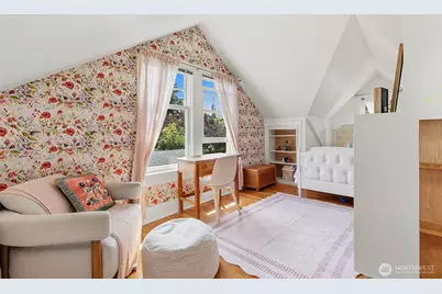 360 Howe Street, Seattle, WA 98109 - Photo 26