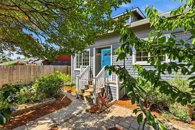 8123 49th Avenue S, Seattle, WA 98118 - Photo 2