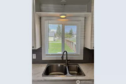 124 Mitchell Street, Sumas, WA 98295 - Photo 16
