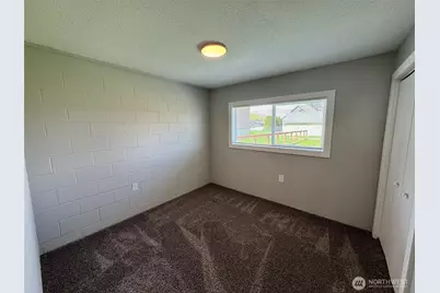124 Mitchell Street, Sumas, WA 98295 - Photo 18