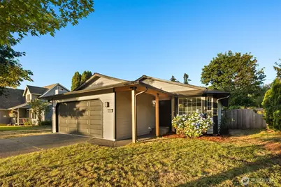 15815 121st Avenue Ct E, Puyallup, WA 98374 - Photo 2