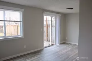 921 11th Ave NW, Puyallup, WA 98371 - Photo 2