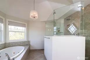 645 18th Ave W, Kirkland, WA 98033 - Photo 32
