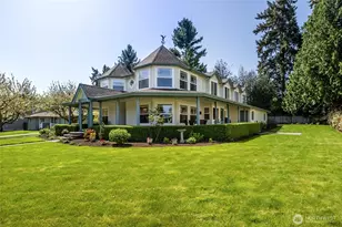 645 18th Ave W, Kirkland, WA 98033 - Photo 2