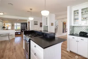 645 18th Ave W, Kirkland, WA 98033 - Photo 18