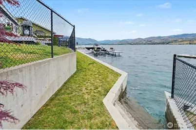 1386 S Lakeshore Road, Chelan, WA 98816 - Photo 14