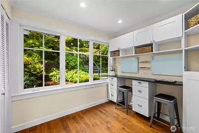 528 W Lake Sammamish Parkway SE, Bellevue, WA 98008 - Photo 14