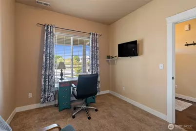 10118 Terra Glenn Street SE, Yelm, WA 98597 - Photo 6