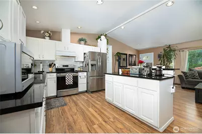 9103 74th Street SE, Snohomish, WA 98290 - Photo 14
