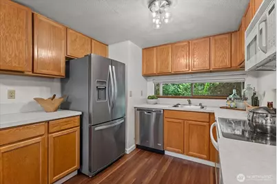 4005 145th Avenue NE, Bellevue, WA 98007 - Photo 8