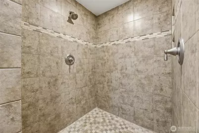 6911 Vandermark Road E, Bonney Lake, WA 98391 - Photo 24