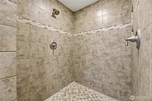 6911 Vandermark Rd E, Bonney Lake, WA 98391 - Photo 24