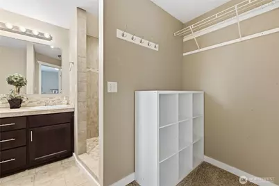 6911 Vandermark Road E, Bonney Lake, WA 98391 - Photo 22