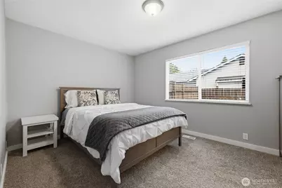 6911 Vandermark Road E, Bonney Lake, WA 98391 - Photo 20