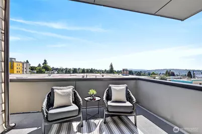 4222 Linden Avenue N, Seattle, WA 98103 - Photo 14