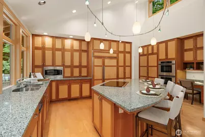 12820 NE 39th Street, Bellevue, WA 98005 - Photo 8