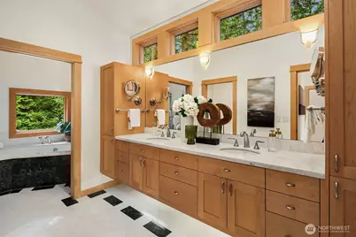 12820 NE 39th Street, Bellevue, WA 98005 - Photo 20