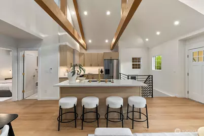 8216 Interlake Avenue N, Seattle, WA 98103 - Photo 8