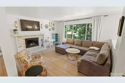 18427 Homeview Drive, Edmonds, WA 98026 - Photo 4