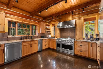 6 Summit Way, Snoqualmie Pass, WA 98068 - Photo 12
