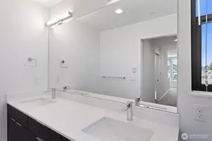 604 NW 77th St, Seattle, WA 98117 - Photo 28
