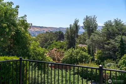 330 Sunnyslope Heights, Wenatchee, WA 98801 - Photo 24