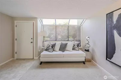 22338 6th Avenue S #9, Des Moines, WA 98198 - Photo 2