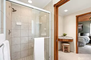 301 128th Ave NE, Bellevue, WA 98005 - Photo 18