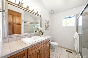 301 128th Ave NE, Bellevue, WA 98005 - Photo 24