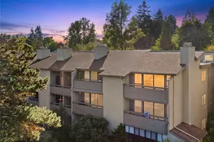 6652 Park Point Way NE, Seattle, WA 98115 - Photo 2