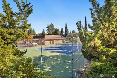 6652 Parkpoint Way NE #D-311, Seattle, WA 98115 - Photo 28
