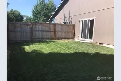 1729 W Bemis Street, Moses Lake, WA 98837 - Photo 2