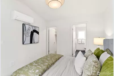 2815 W Bertona Street, Seattle, WA 98199 - Photo 12