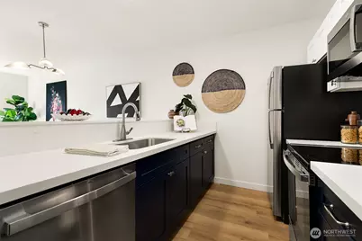 5824 NE 75th Street #307, Seattle, WA 98115 - Photo 4