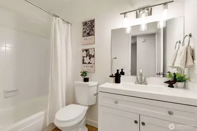 5824 NE 75th Street #307, Seattle, WA 98115 - Photo 8