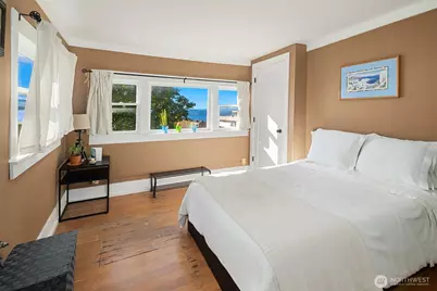2115 Bonair Drive SW, Seattle, WA 98116 - Photo 18
