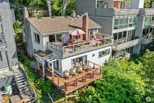 2115 Bonair Dr SW, Seattle, WA 98116 - Photo 2