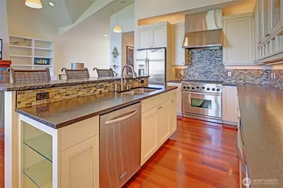 1095 Essex Street #2, Camano Island, WA 98282 - Photo 10