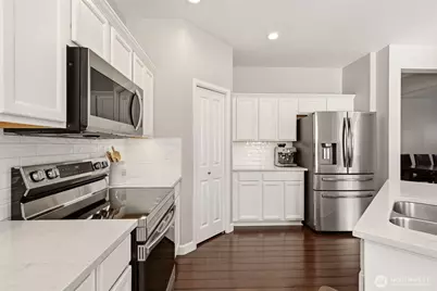 11021 180th Avenue Ct E, Bonney Lake, WA 98391 - Photo 10