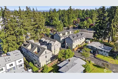 14608 Corliss Avenue N #C, Shoreline, WA 98133 - Photo 2