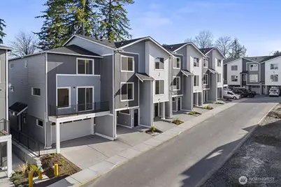 16823 Alder Way #J2, Lynnwood, WA 98037 - Photo 2