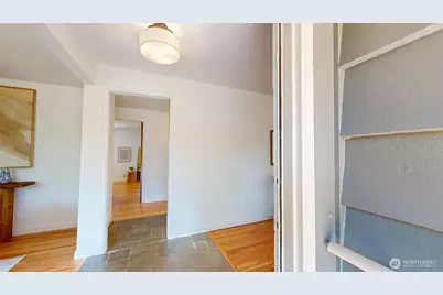 4631 48th Avenue S, Seattle, WA 98118 - Photo 8