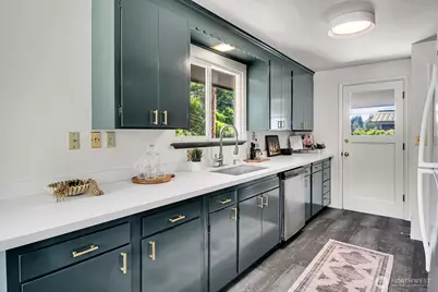 4631 48th Avenue S, Seattle, WA 98118 - Photo 12