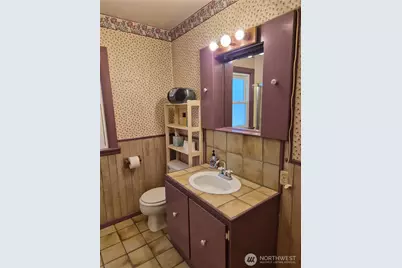5913 57th Avenue W, University Place, WA 98408 - Photo 8